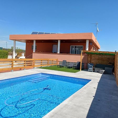 Piscina De Sal Barbacoa Wifi, Parking Gratis, 3 Min Pga Casa El Roble Villa Girona Luaran gambar