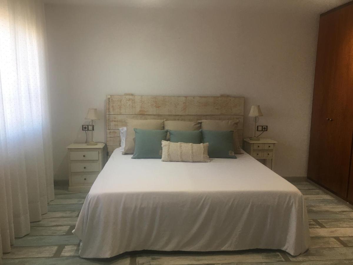 Piscina De Sal Barbacoa Wifi, Parking Gratis, 3 Min Pga Casa El Roble Villa Girona Luaran gambar