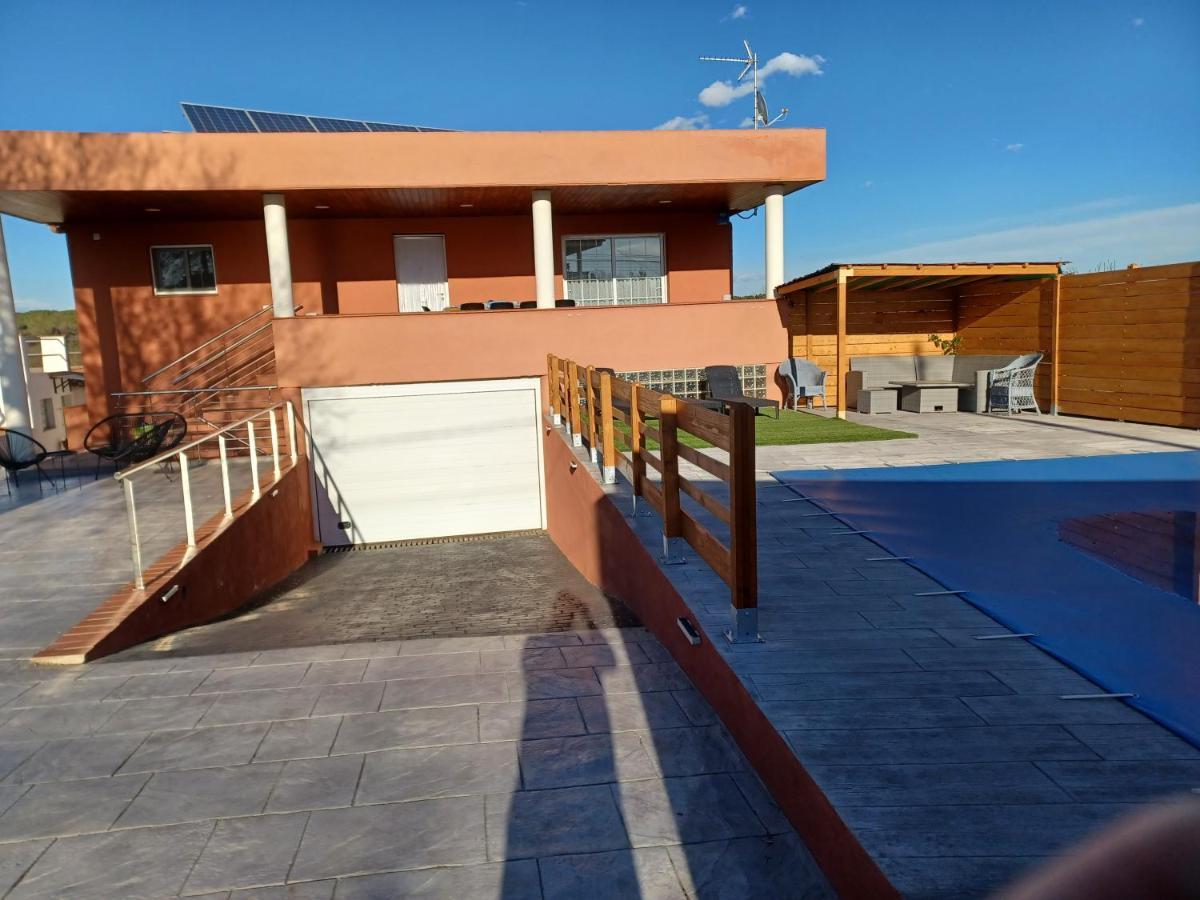 Piscina De Sal Barbacoa Wifi, Parking Gratis, 3 Min Pga Casa El Roble Villa Girona Luaran gambar