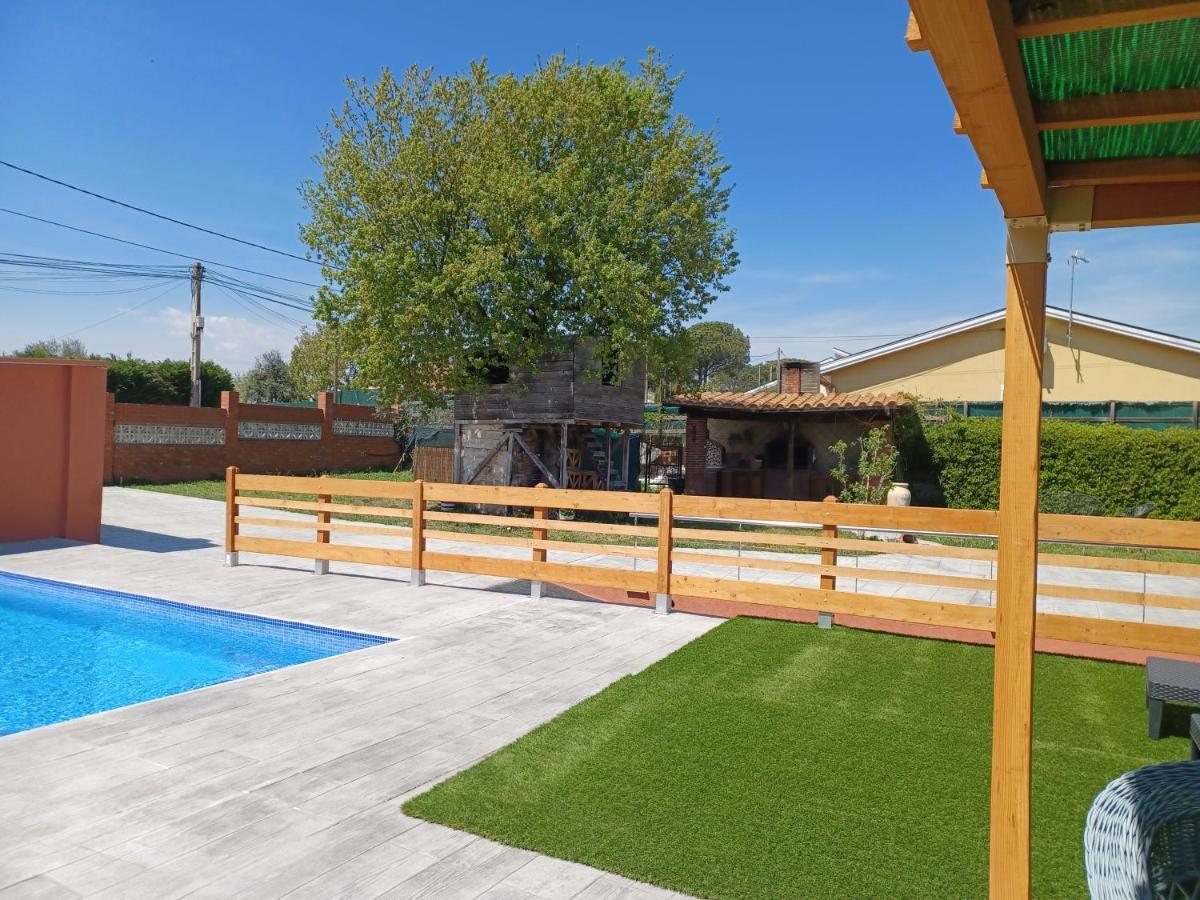 Piscina De Sal Barbacoa Wifi, Parking Gratis, 3 Min Pga Casa El Roble Villa Girona Luaran gambar