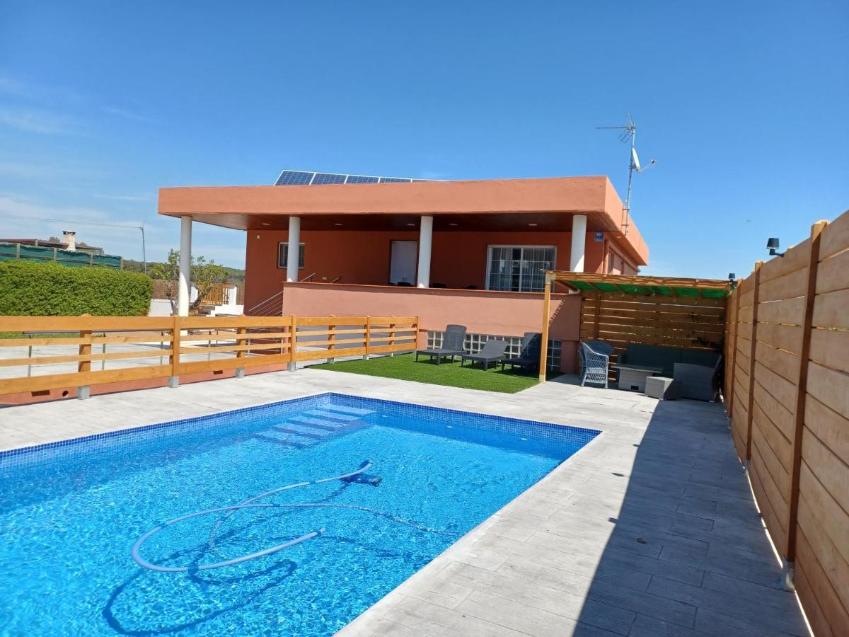 Piscina De Sal Barbacoa Wifi, Parking Gratis, 3 Min Pga Casa El Roble Villa Girona Luaran gambar