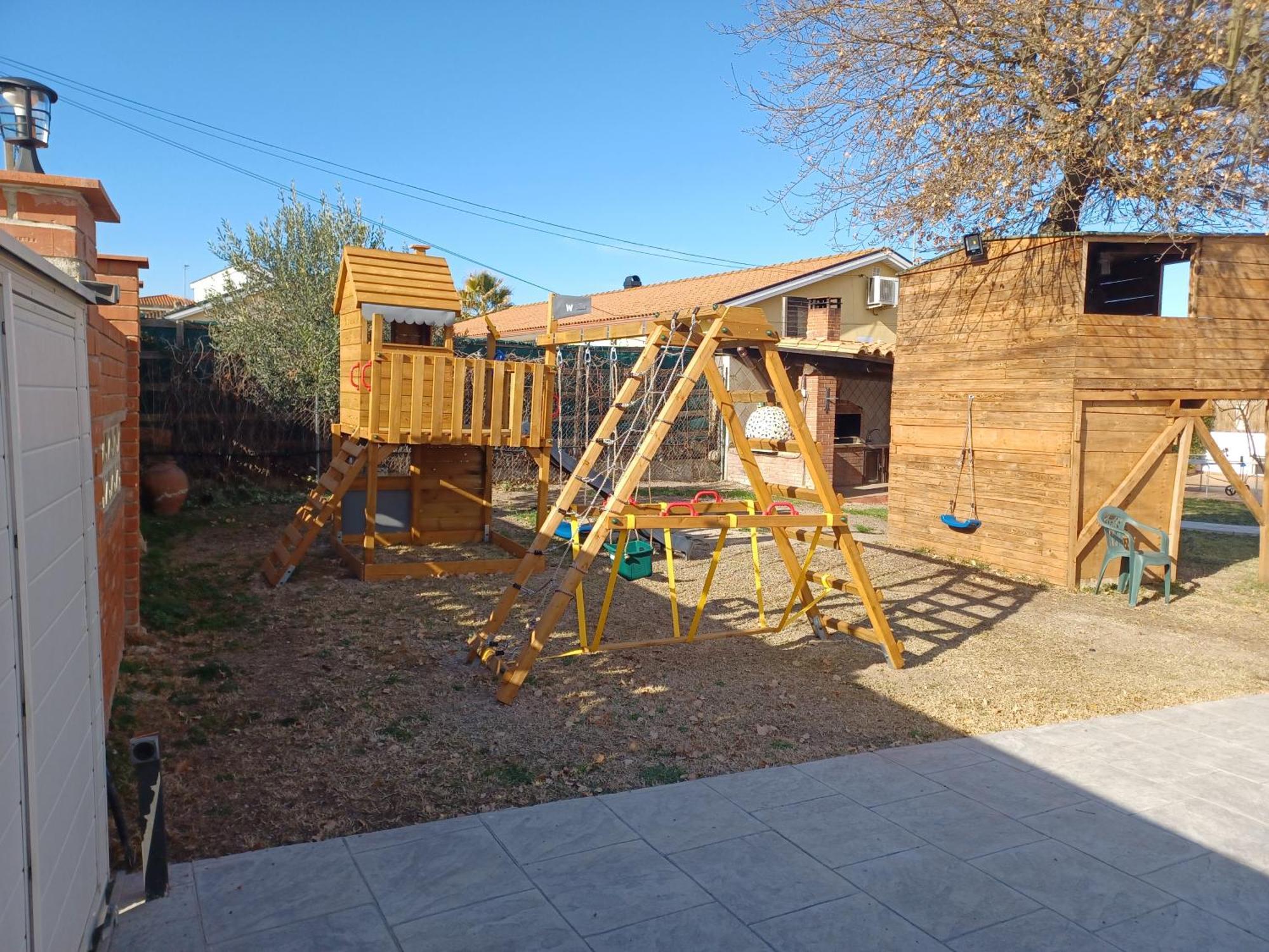 Piscina De Sal Barbacoa Wifi, Parking Gratis, 3 Min Pga Casa El Roble Villa Girona Luaran gambar